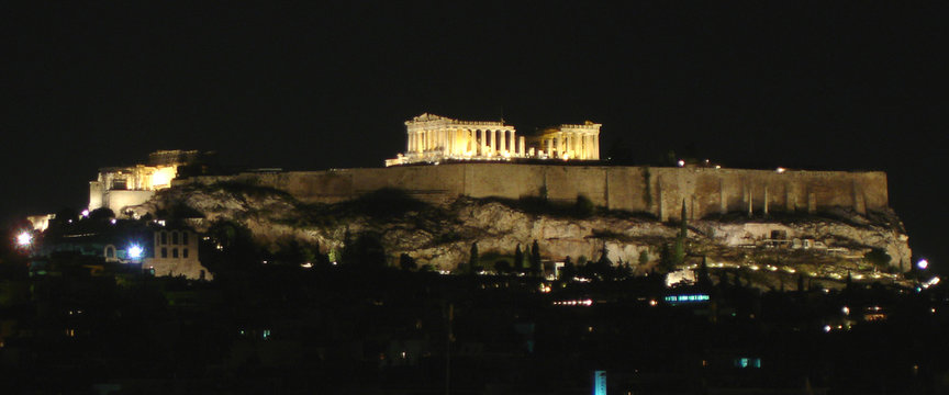 Acropole vue de nuit