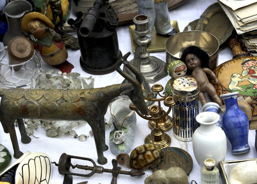 Paris small antique market