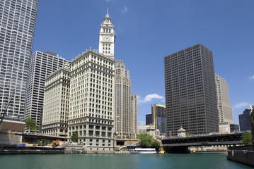 Fototapeta na wymiar The Wrigley Building seen from the Chicago River.