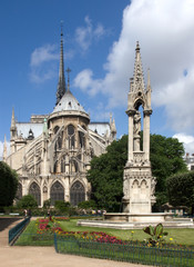 Fototapeta na wymiar Notre Dame - Rear View