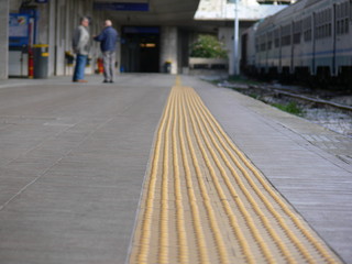 segnalazione tattile gialla