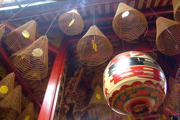 Encens dans un temple