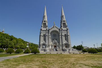 Fototapeta na wymiar St Anne Cathedral Canada