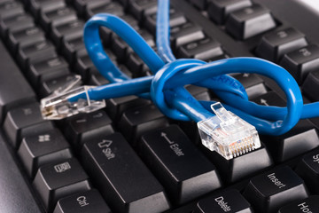 Network tied in a nott