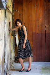 Fototapeta premium Fashion model - urban scene 