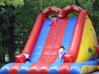 Inflatdble slide
