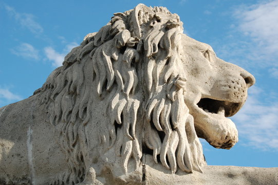 Lion satue