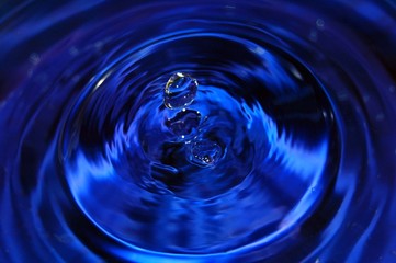 Gota Volando Azul
