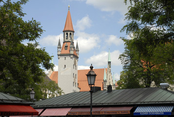 Peterskirche vom Viktualienmarkt