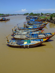 Fototapeta na wymiar Bateaux de peche, Vietnam