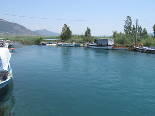 Obraz premium still water and the boats