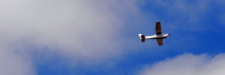 tete dans les nuages