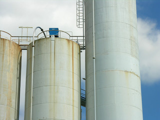 silos