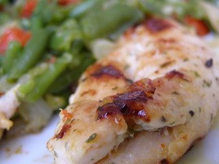 escalope de poulet et légumes vert