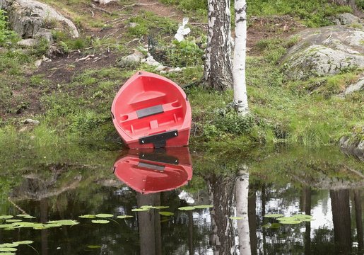 Red boat