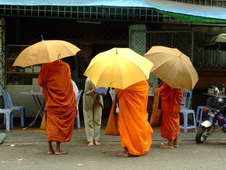 Moines, Cambodge