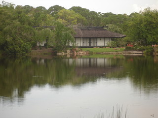 Fototapeta na wymiar Japanese Garden and House