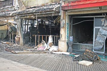 A fire destroyed five stores on the Atlantic City Board Walk - 3750926