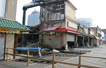 A fire destroyed five stores on the Atlantic City Board Walk - 3750946
