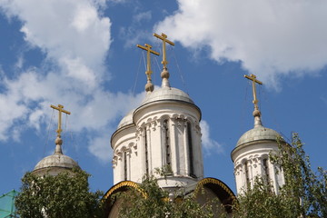 Fototapeta na wymiar Domes of orthodox temples