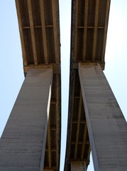 autostrada ponte piloni Messina