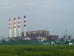 Gas driven power plant with four smoke stacks