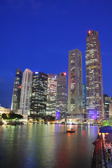 Naklejka premium Buildings along the Singapore's river