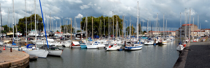 Fototapeta na wymiar panorama port z Rochefort