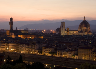 Fototapeta na wymiar Florencja nocą