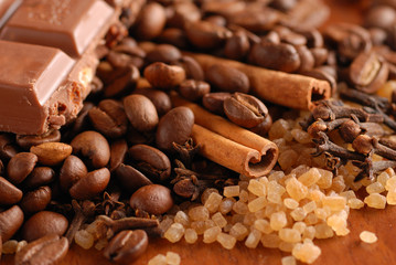 Coffee beans, cinnamon, sugar & clove