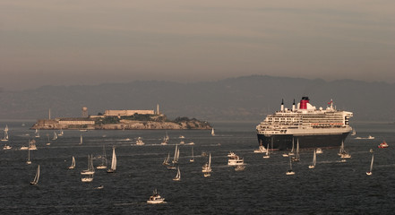 Queen Mary 2 visits San Francisco