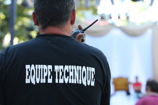 technicien sc&egrave;ne