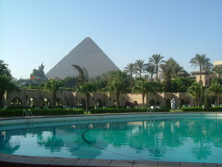 Great pyramid from Mena House Oberoi hotel