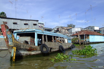 Fototapeta na wymiar Bateau traditionnel, do Mekong Delta