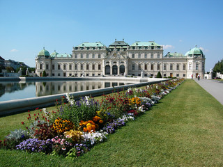Palais du belvédère, et perspective sur le bassin © Sébastien Closs