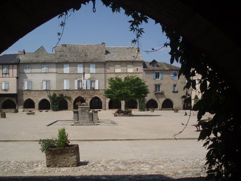 sauveterre de rouergue