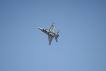 Fototapeta na wymiar Chodzenie F-18-262