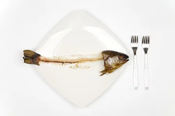 Papier Peint photo Lavable Poisson poisson mangé avec tête et queue - symbole de la misère