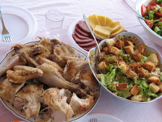 Chicken and salads 