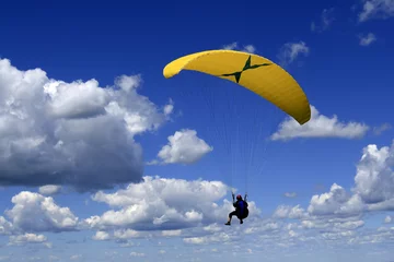 Plaid mouton avec photo Sports aériens paragliding in a deep blue sky