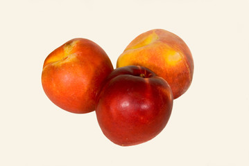 3 Pfirsiche - isoliert