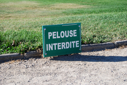 Pelouse interdite