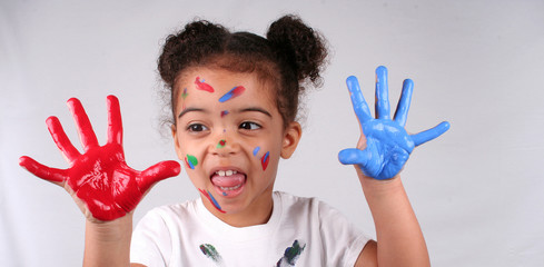close up of a young toddler girls brown eyes