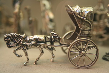cabriol&eacute; de &eacute;poca en plata