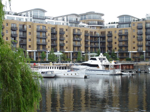 Yacht dock