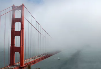 Foto op Plexiglas Golden Gate Bridge The Golden Gate Bridge in a heavy fog.