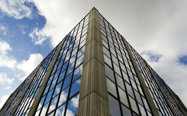 Fototapeta na wymiar Glass building, view of an edge