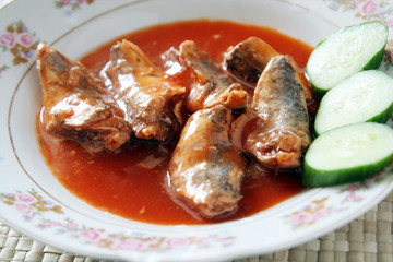 salmon fish with hot sauce & cucumber  2