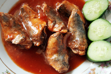 salmon fish with hot sauce & cucumber  