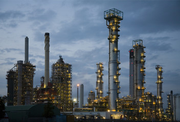Refinery at night 8